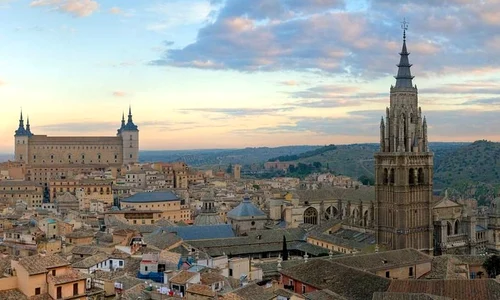 25 mai: Alfons al VI lea, rege al Leonului şi Castiliei cucereşte de la arabi oraşul Toledo jpeg