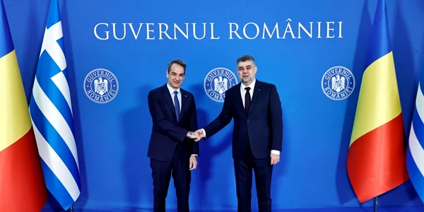 premierul Marcel Ciolacu cu omologul său grec, Kyriakos Mitsotaki jpg
