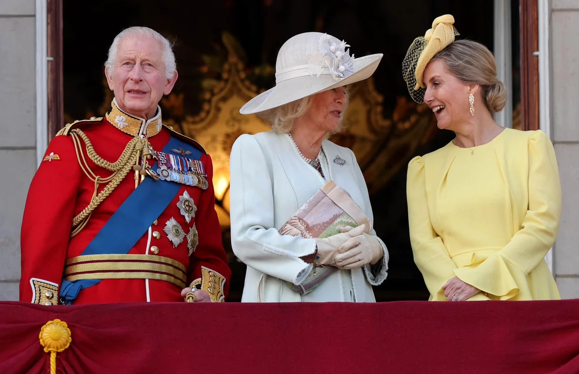 Regele Charles, Regina Camilla si Ducesa Sophie la Trooping the Colour 2024 Casa Regala (3) jpg