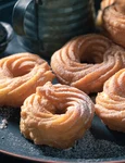 Gogosele spaniole  Cum sa faci cele mai bune churros  Sursa foto shutterstock 2009842307 jpg