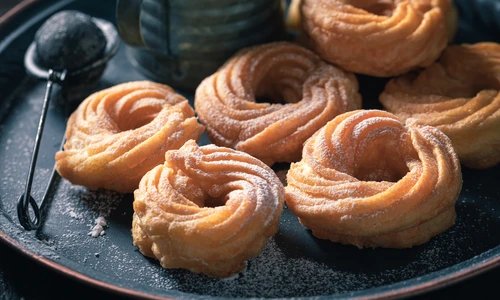 Gogosele spaniole  Cum sa faci cele mai bune churros  Sursa foto shutterstock 2009842307 jpg