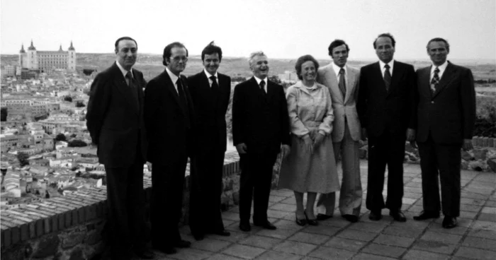 Nicu Ceauşescu (al treilea din dreapta), poziţionat între Ştefan Andrei şi Elena Ceauşescu, în timpul vizitei în Spania, 21-25 mai 1979. Foto: Arhivele Naţionale