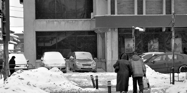 Trotuarele din Ploiești sunt adevărate patinoare (foto: Sorin Petculescu)