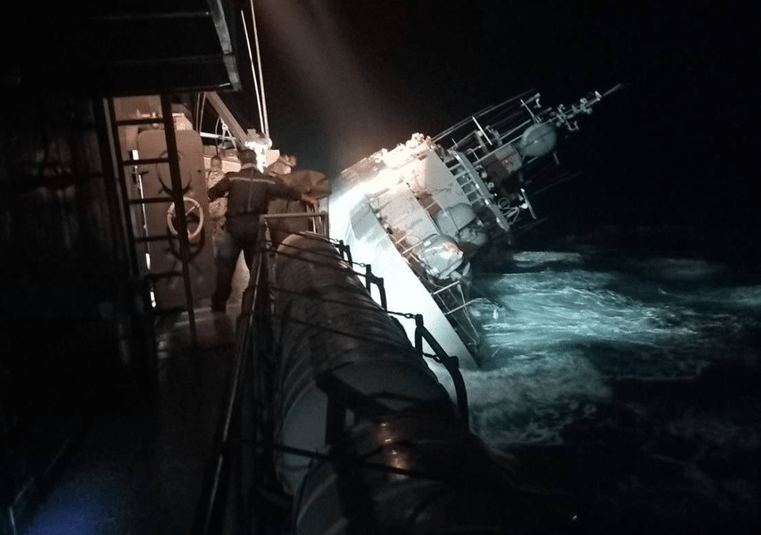 Continuă căutările pentru marinarii dispăruți în golful Thailandei: „Sper să fi rezistat datorită vestelor de salvare”
