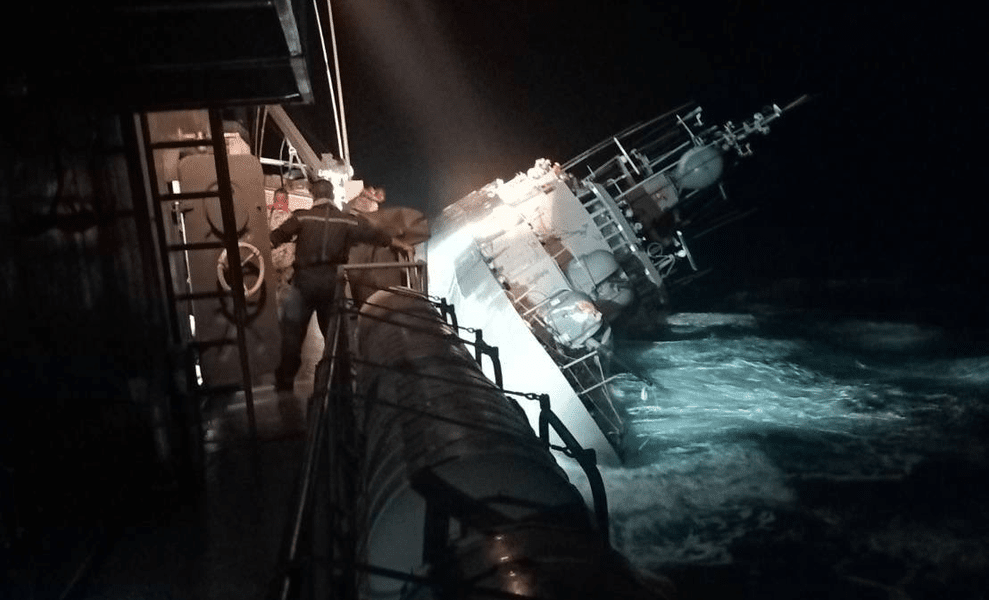 Naufragiu în golful Thailandei: Un marinar a fost găsit în viaţă după două zile de căutări