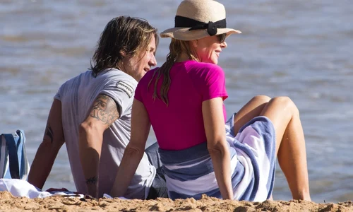 *EXCLUSIVE* Nicole Kidman and Keith Urban's daughters enjoy a day of surfing lessons jpeg