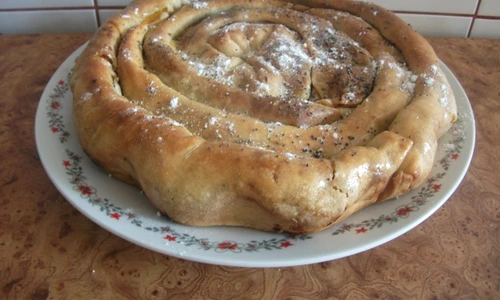 placinta dobrogeana cu branza si stafide jpeg