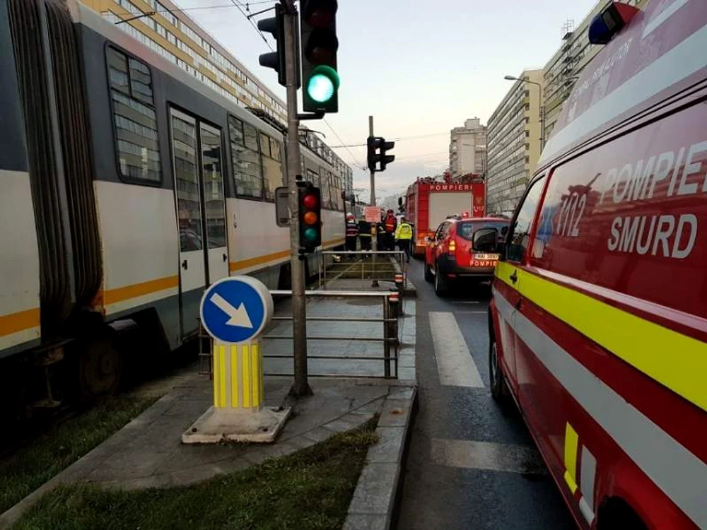 
    Bărbatul s-a dezechilibrat, iar tramvaiul l-a accidentat  
