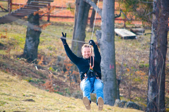 S-a dat pentru prima dată cu tiroliana