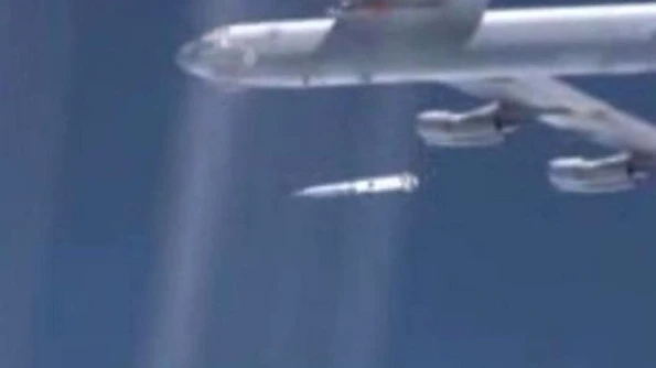 SUA au testat o rachetă care atinge de şase ori viteza sunetului VIDEO jpeg
