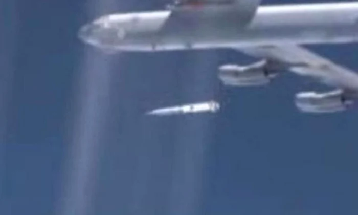 SUA au testat o rachetă care atinge de şase ori viteza sunetului   VIDEO jpeg