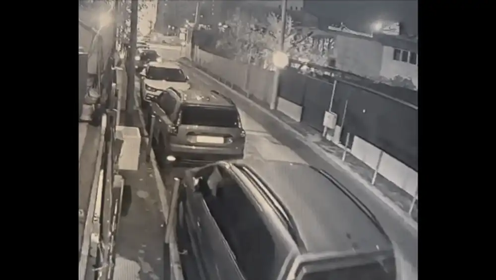 Șoferul care a lovit mai multe mașini în Sectorul 4 și a fugit de la locul faptei s-a predat. Cu ce sancțiuni s-a ales