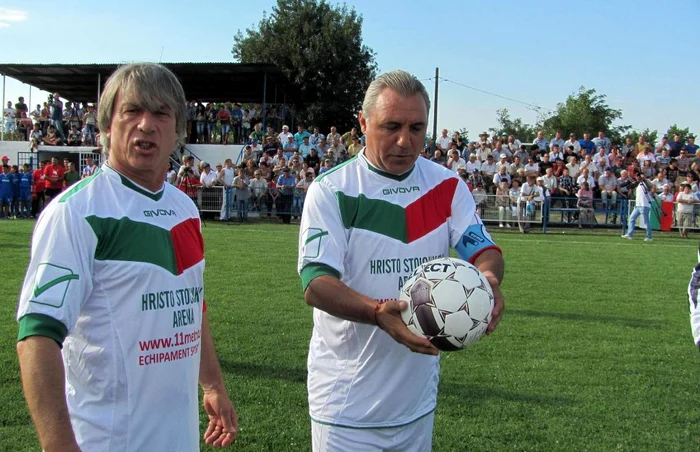 Stoichkov a partiicpat la dezvelirea noului nume al stadionului din Dudeşti Vechi în 2013 FOTO Ştefan Both