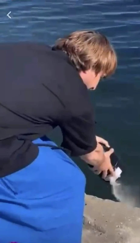 Alex Dobrescu și-a incinerat mama și a aruncat cenușa în Lacul Tei. Sursă: Instagram