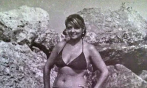 Viorela Filip în costum de baie, la 38 de ani jpeg