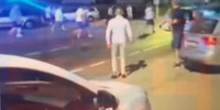 bataie cu săbii, bâte, dar și cu pumnii și picioarele la Tecuci foto Captura video FB Pro Lider FM