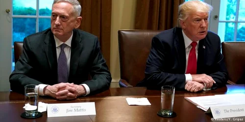  James Mattis şi Donald Trump