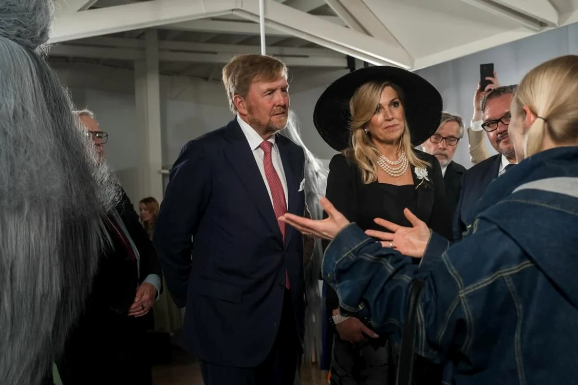 Regele Willem Alexander și Regina Máxima au inaugurat pavilionul olandez la Bienala de la Veneția (5) jpg