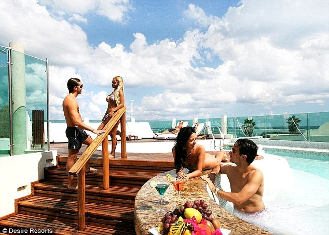 Luxoasa companie „Intimate Places” oferă servicii menite să ajute oamenii să scape de „rutina, graniţele şi limitările vieţii de zi cu zi”. FOTO Daily Mail