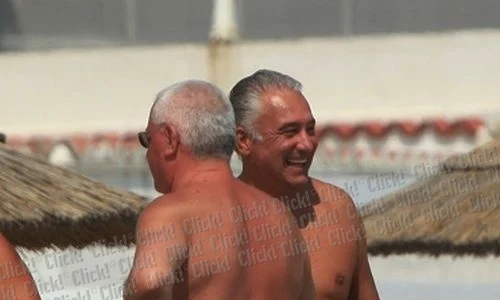 Mitică Dragomir îşi face concediul pe litoralul românesc jpeg