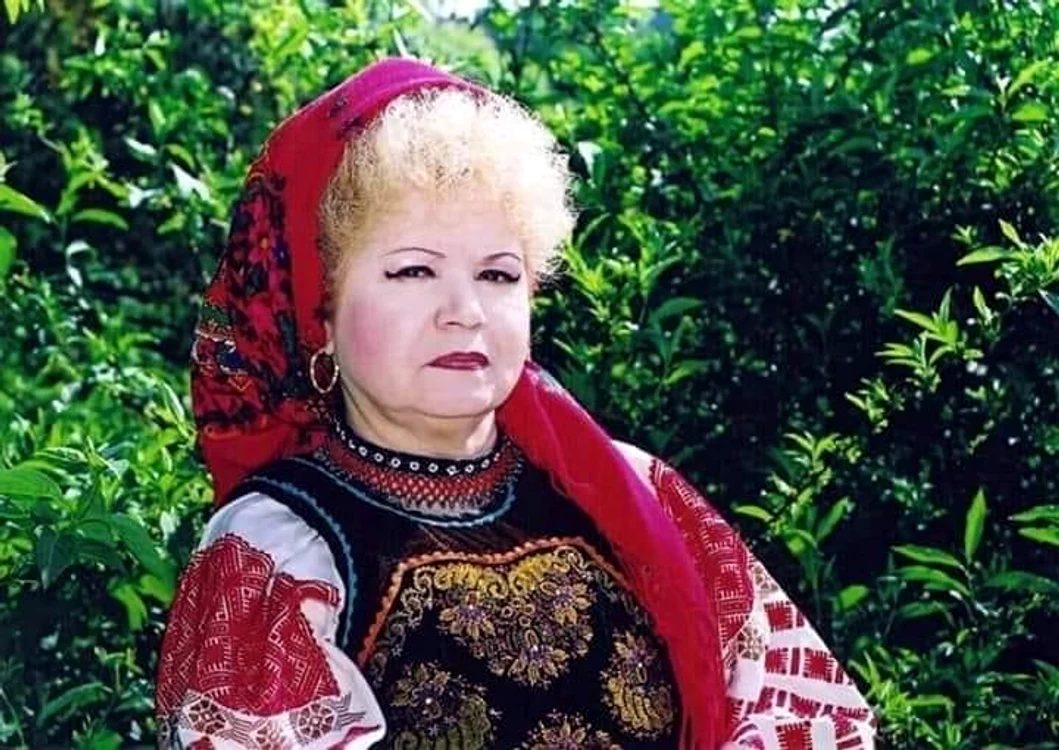Saveta Bogdan și-a cerut scuze în direct de la Elena Merișoreanufoto: arhiva personală