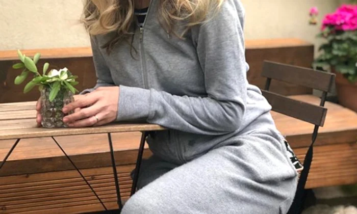 1 adela popescu2 png png