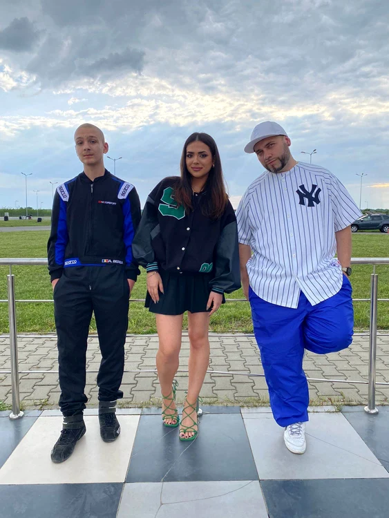 Tonik si protagonistii videoclipului