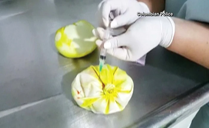 
    Valoarea de piaţă reală a celor doi săculeţi este de peste 200.000 de euro  