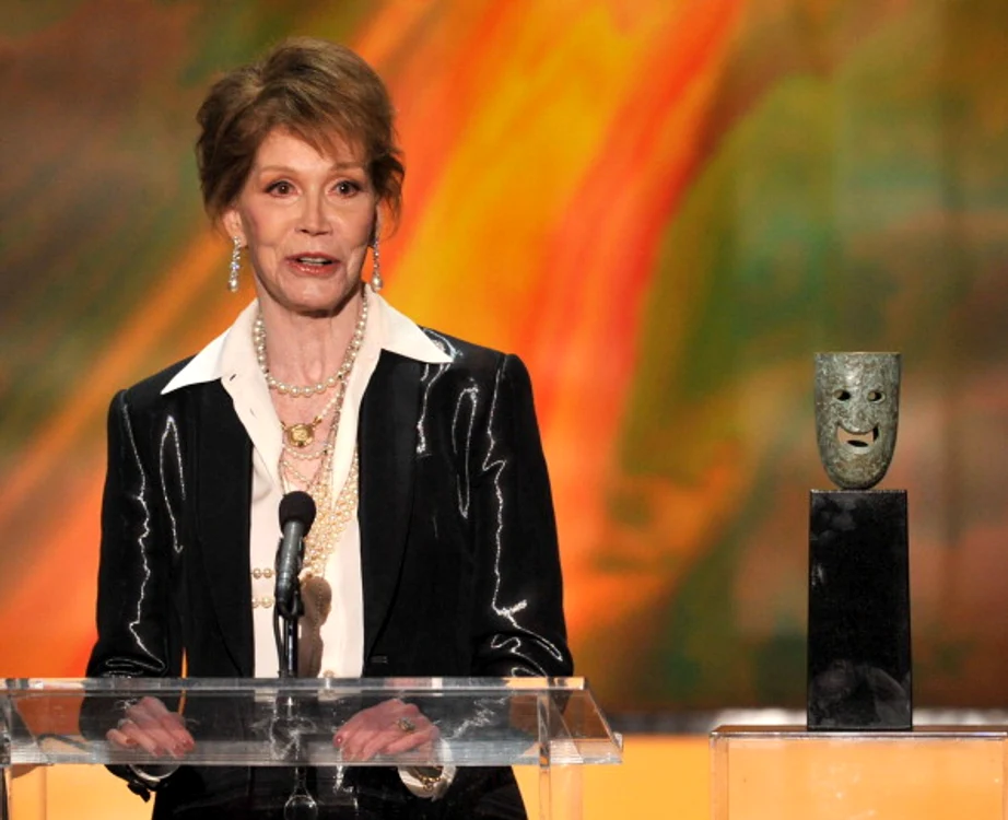 18th Annual Screen Actors Guild Awards Show jpeg