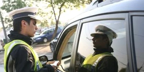 Șoferul amendat a făcut scandal și s-a ales cu dosar penal