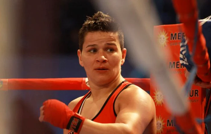 Buzoianca Stela Duţă (Steaua Bucureşti) a câştigat medalia de aur la categoria 48 de kilograme