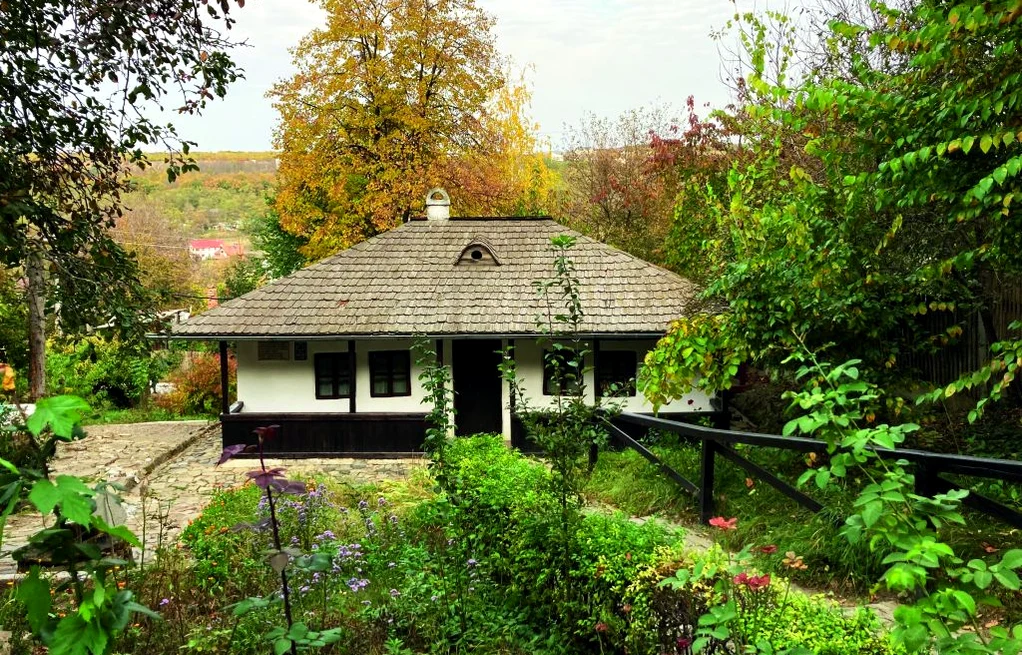 Suma uriașă investită în Bojdeuca lui Ion Creangă / Foto: Arhiva Click!