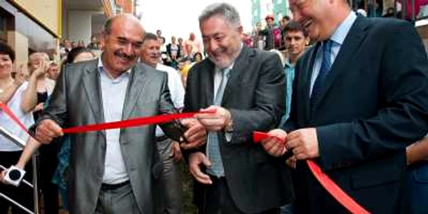 Valeriu Sufrai, directorul Reconscivil, împreună cu viceprimarul Nistor Grozavu