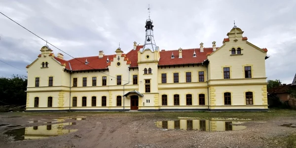 gara brad foto daniel guta adevarul