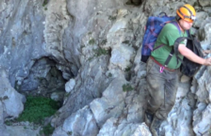 Marius Paniti în Peştera de după Cârşă
