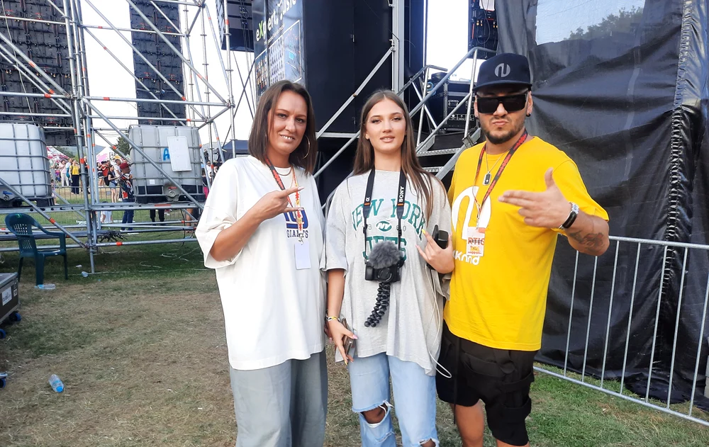 Nick alături de soția sa, Cătălina, și de fiica sa, Andreea Marin Sursa: Click!