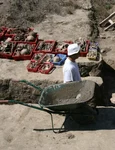 Deși fântâna a fost cercetată în 2008, arheologii au studiat scheletele abia recent pentru a încerca să afle de ce au murit (© Slavica Filipović, Muzeul Arheologic Osijek / Arheološki muzej Osijek)