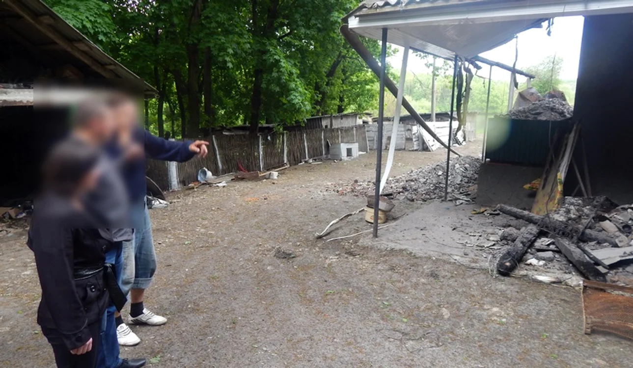 
    Vecinii au chemat pompierii care au găsit femeia decedată în ruinele casei  