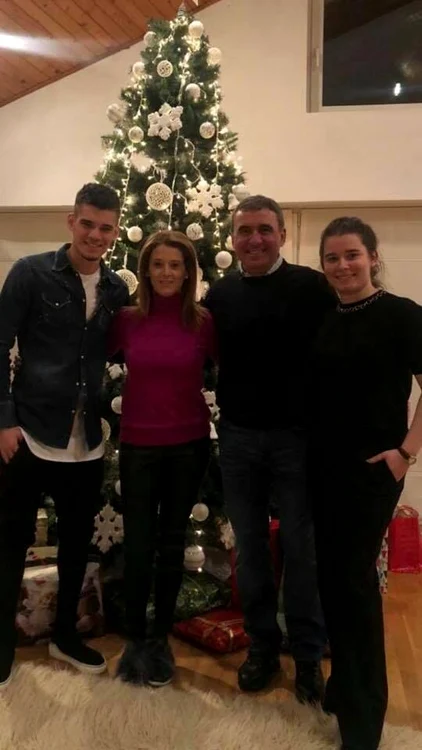 1 familia lui gheorghe hagi kira ianis jpg jpeg