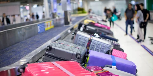 Bagaj aeroport FOTO Shutterstock