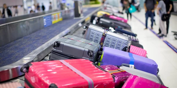 Bagaj aeroport FOTO Shutterstock