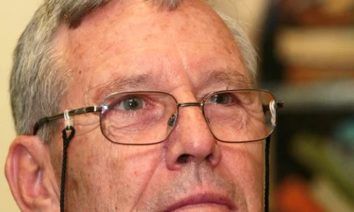 De ce îl citim pe Amos Oz   19 motive în ordine aleatorie jpeg