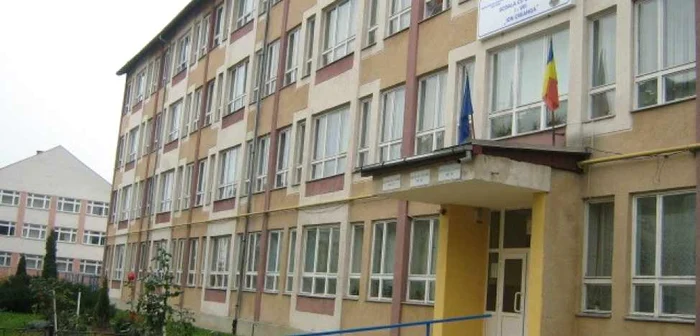 Şcoala Ion Creangă va fi reabilitată energetic şi dotată cu echipamente IT FOTO harta.edu.ro