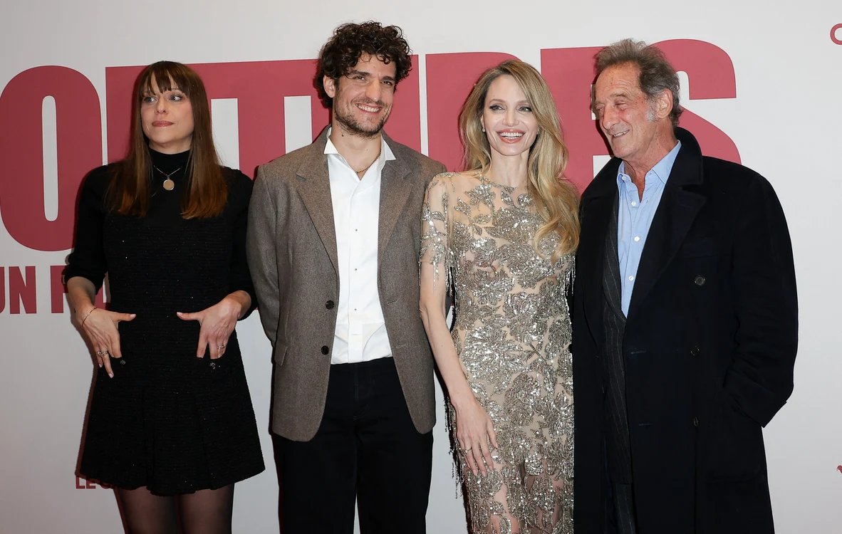 Angelina Jolie la avanvremiera, Coutures, Profimedia (4) jpg