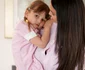 Leah, mezina familiei în vârstă de 4 ani are ureche muzicală și îi place să cânte