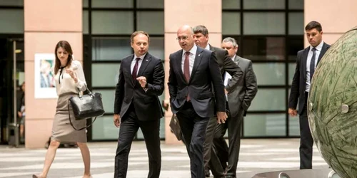 Pavel Filip si Andrian Candu parlament.md