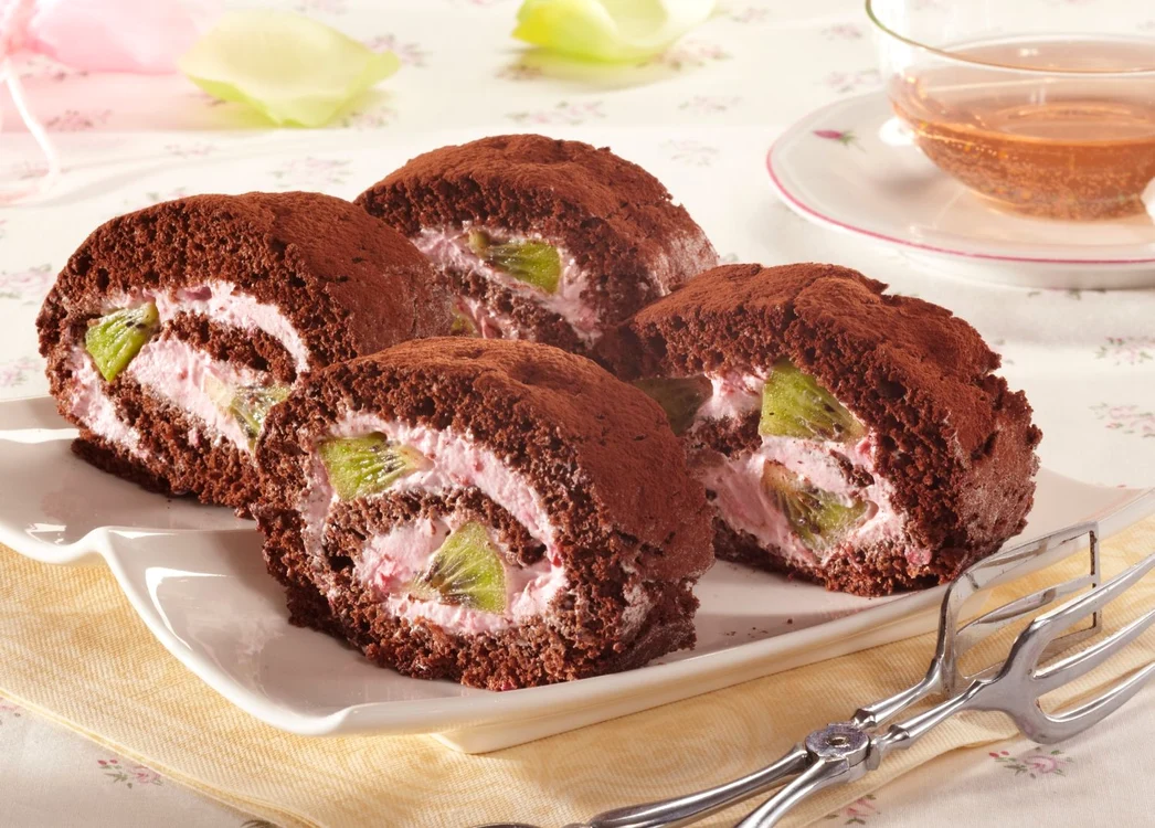 rulada cu crema si kiwi jpeg