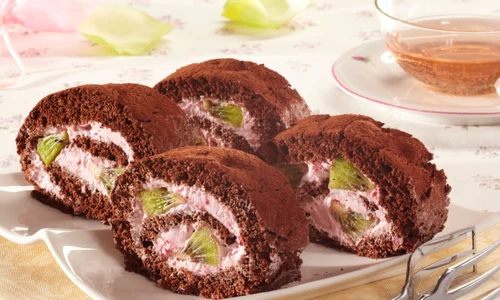 rulada cu crema si kiwi jpeg