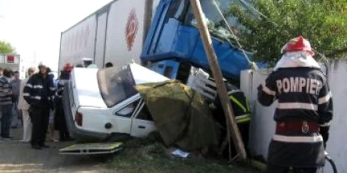În accident au murit două persoane nevinovate