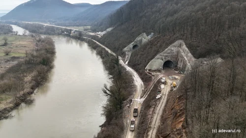 Tunelurile de pe calea ferată Arad Simeria  Foto Daniel Guță ADEVĂRUL (26) JPG